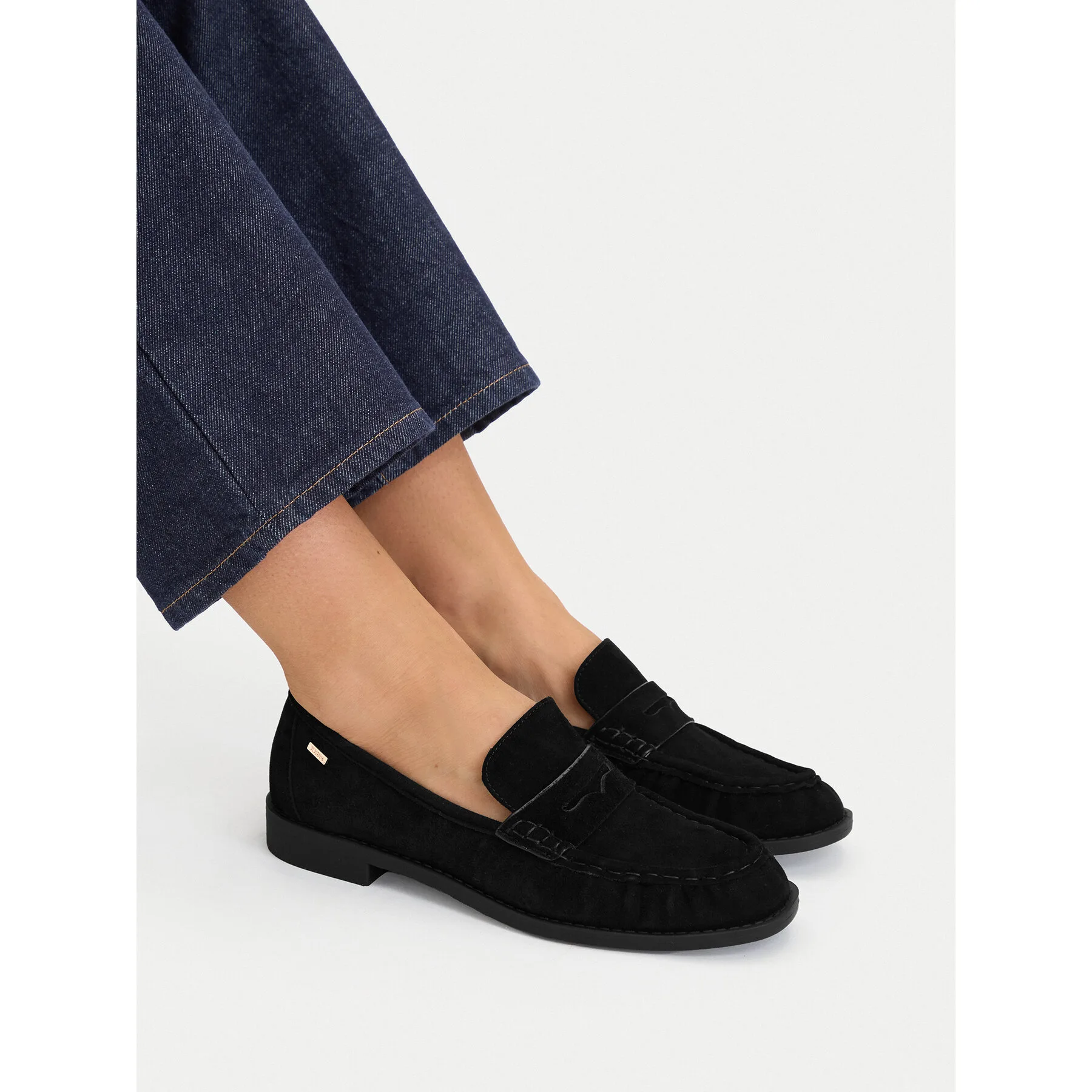 Дамски лоуфъри MEXX R26SS15-1 черни – Черен