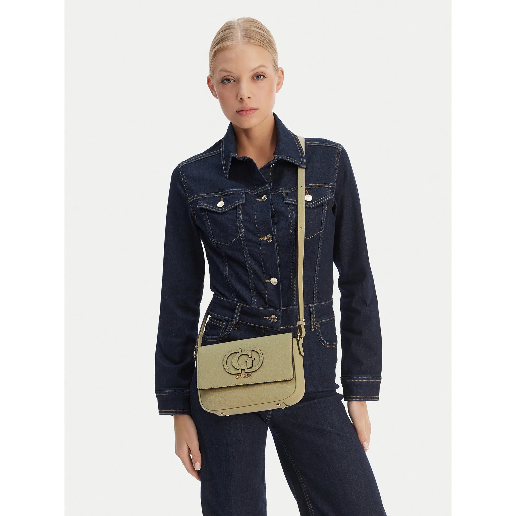 Дамска чанта Guess Isola HWBG99 05210 зелена – Дамски чанти тип плик