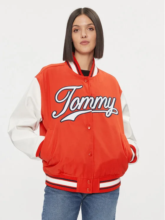 Tommy Jeans Яке бомбър Letterman DW0DW17233 Червен Relaxed Fit – Дамски бомбър якета