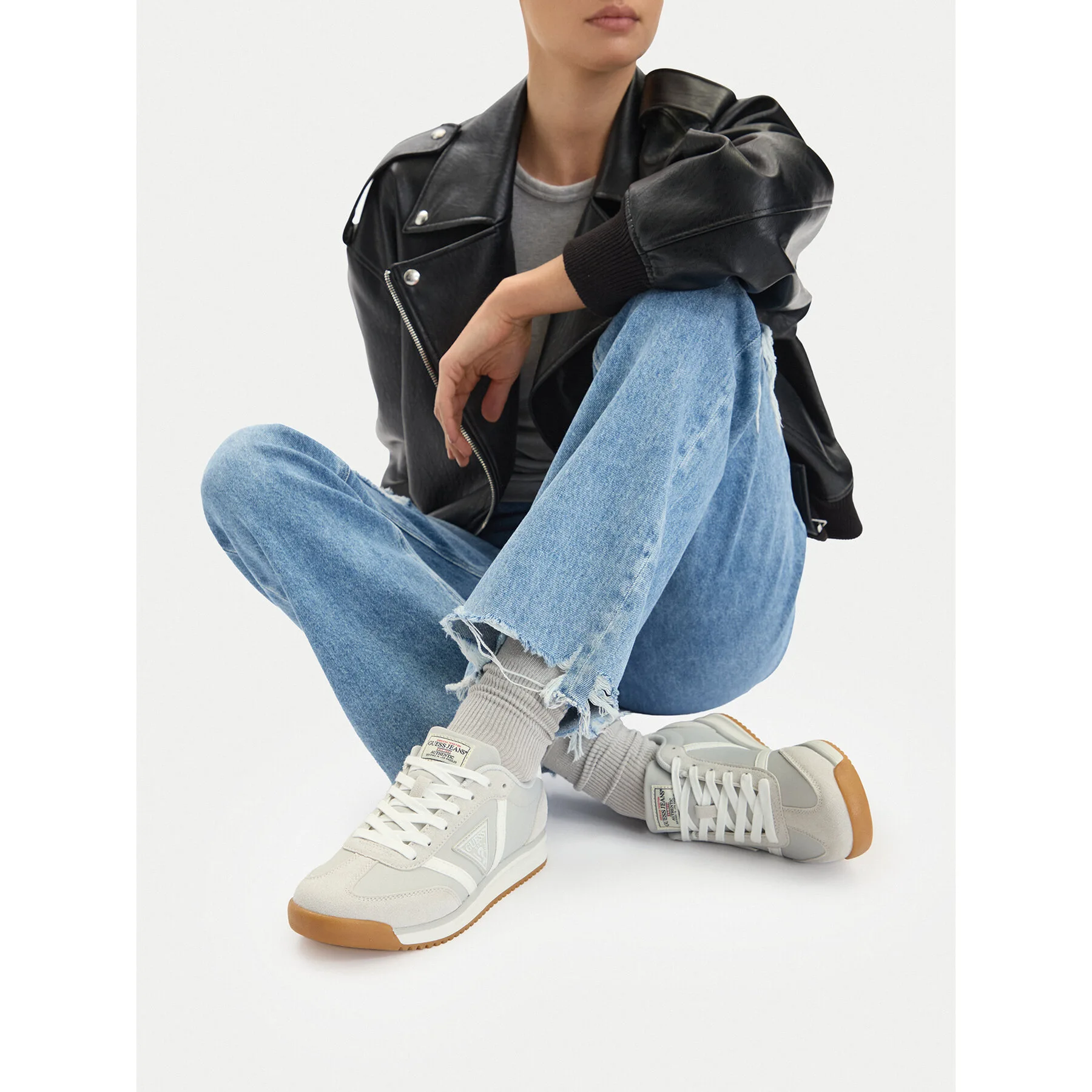 Дамски маратонки Guess Jeans светлосиви – Дамски ниски маратонки