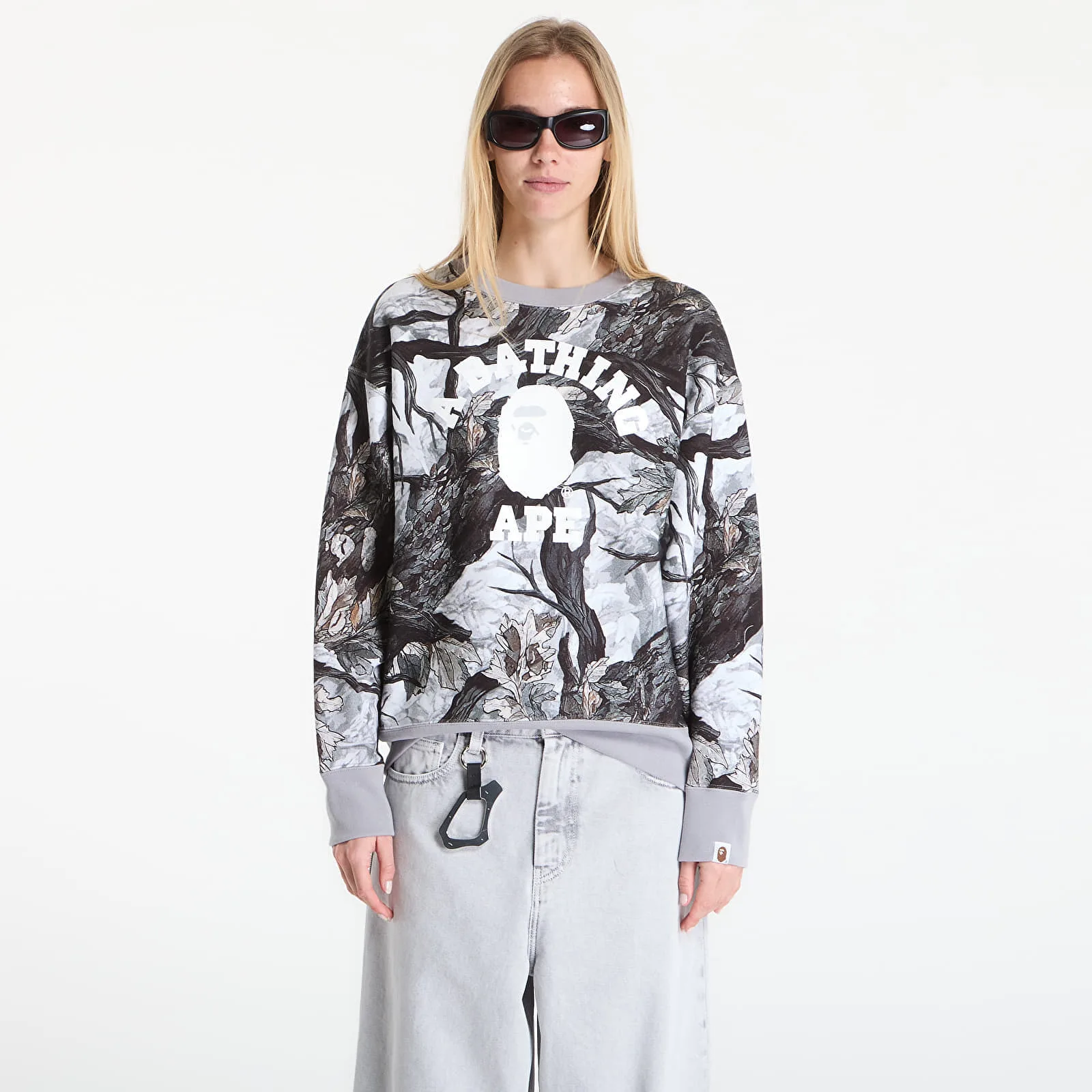 Мъжки суитшърт A BATHING APE Tree Edge Camo College Relaxed Fit бял – White – Мъжки суитшърти без цип