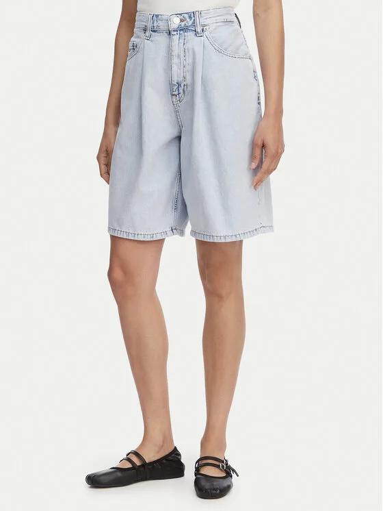 Дамски дънкови шорти Tommy Jeans DW0DW22709 светлосини