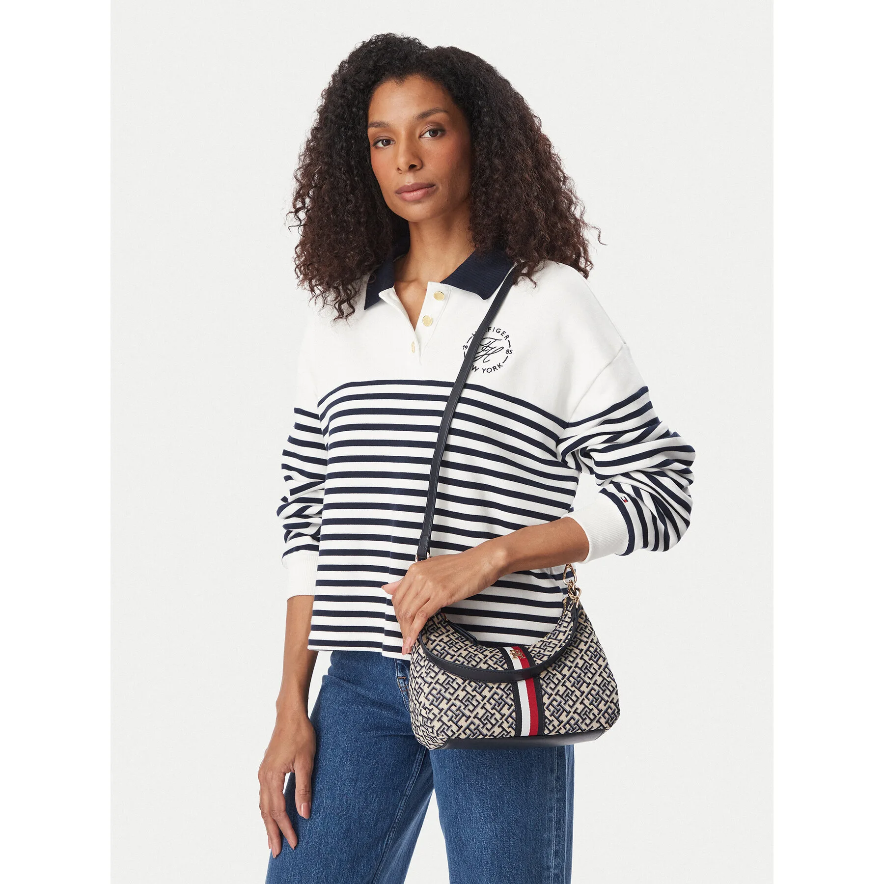 Дамска чанта Tommy Hilfiger Th Jacquard Ess Shoulder Bag AW0AW19331 Син – Crossbody чанти