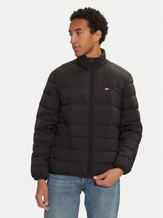 Мъжко пухено яке Tommy Jeans DM0DM20686 черно – Черен – Мъжки пухени якета