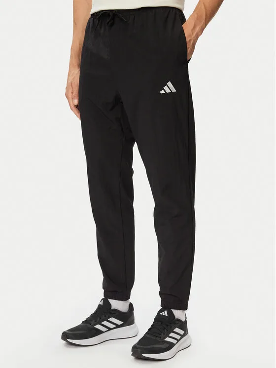 adidas Долнище анцуг Essentials Small Logo JM1775 Черен Regular Fit – Мъжки спортни панталони