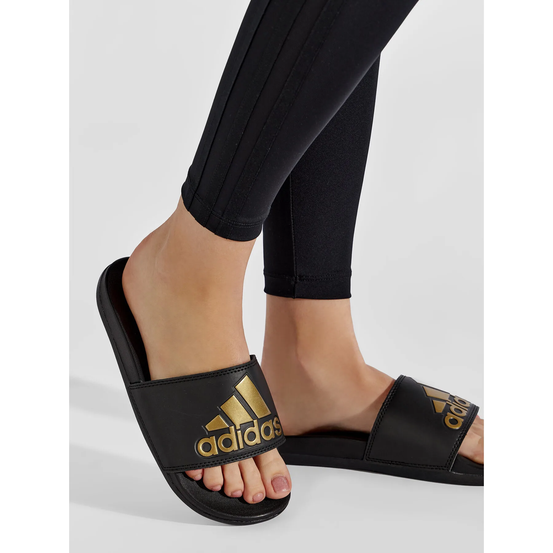 Чехли adidas adilette Comfort GY1946 Черен – Дамски чехли