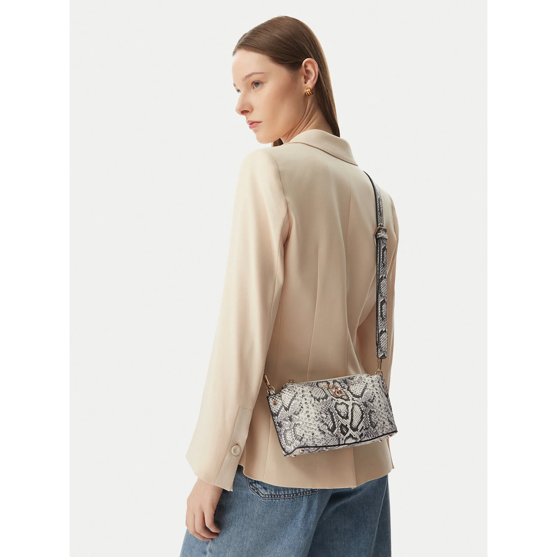 Дамска чанта Guess Bianca Mini HWKG99 07720 Сив – Дамски чанти тип плик