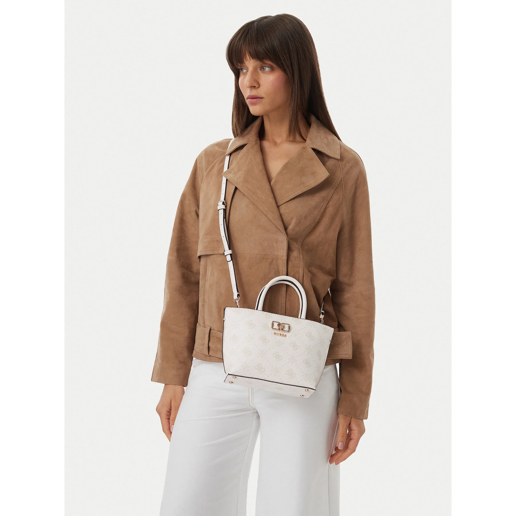 Дамска чанта Guess Emelie Logo Mini HWGP99 28750 кремава – Дамски чанти тип куфарче
