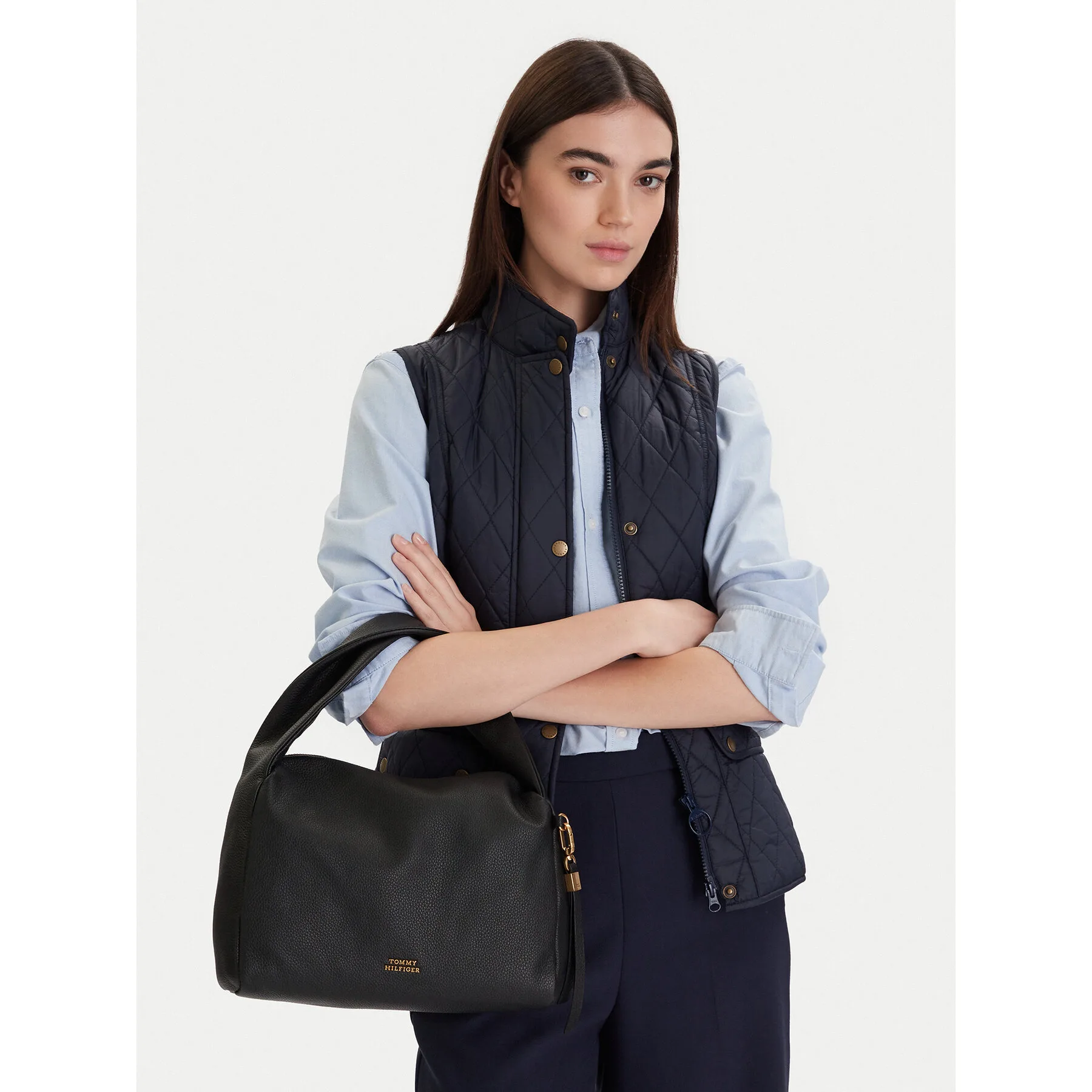 Дамска чанта Tommy Hilfiger City Leather Shoulder Bag AW0AW18152 Черен – Crossbody чанти