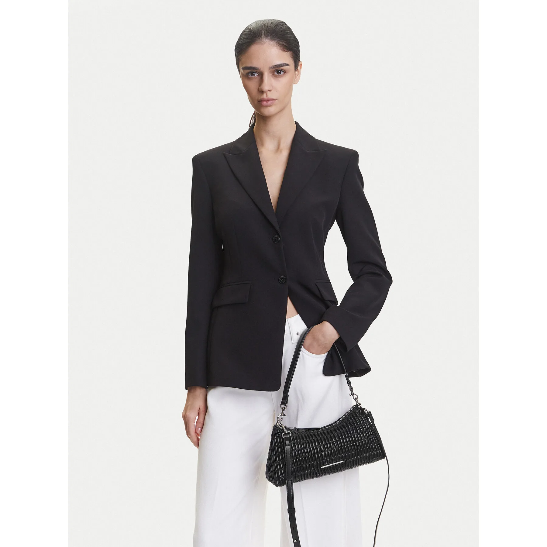 Дамска чанта Calvin Klein Jeans Ruched Layla Shoulder черна – Черен – Класически дамски чанти