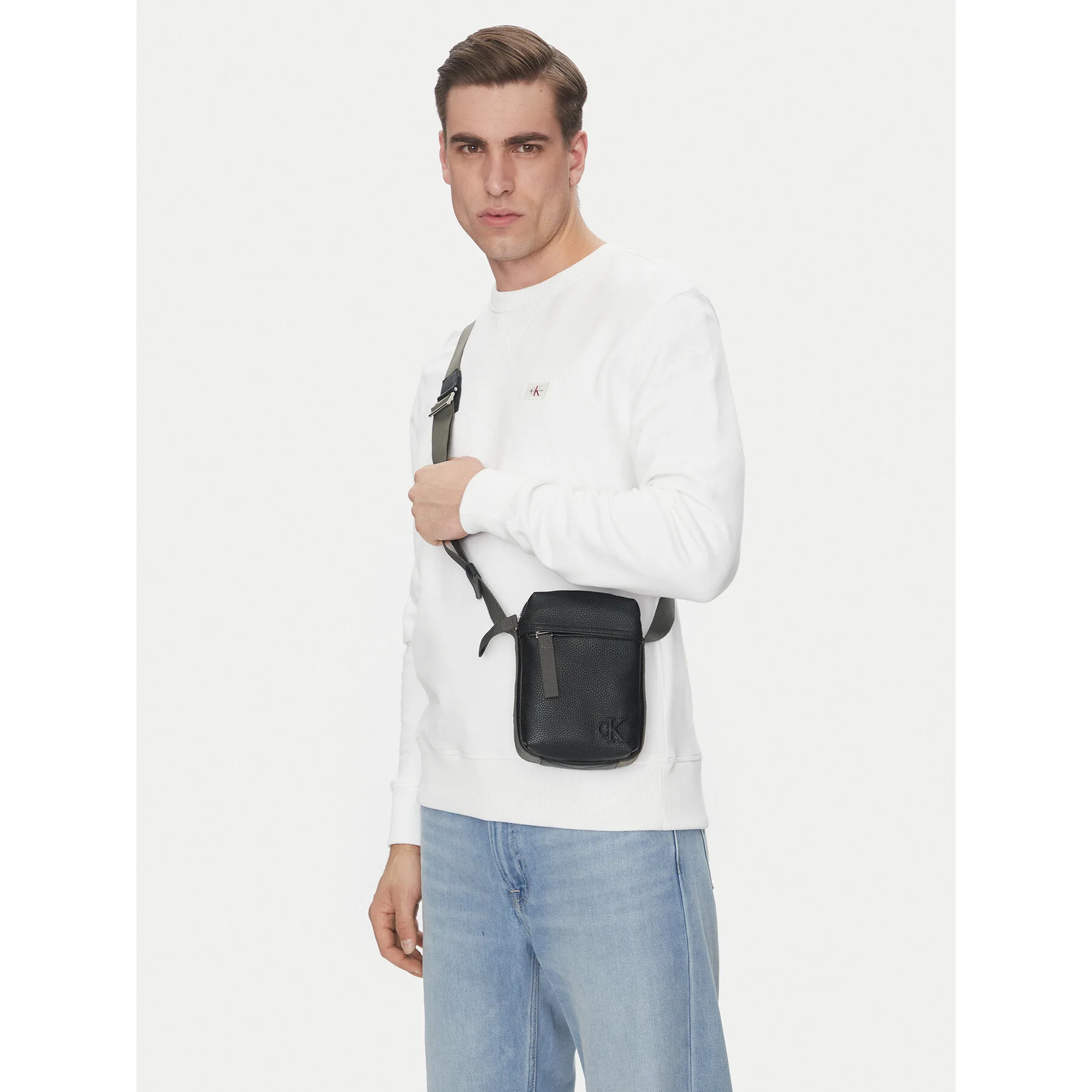 Мъжка чантичка Calvin Klein Jeans Cargo Reporter Bag LV04G3080G Черен – Мъжки чанти