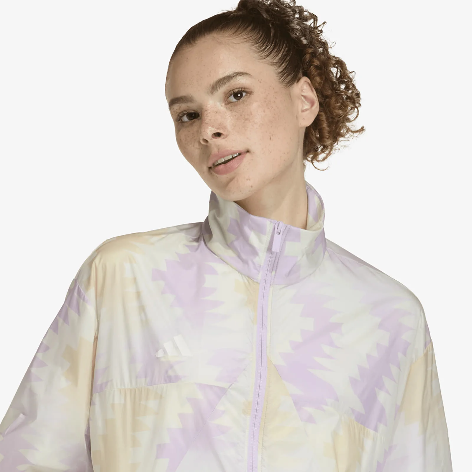 Яке adidas House Of Tiro x Common Goal AOP Windbreaker Wonder White/ Off White/ Ice Lavender M – Wonder White|Off White|Ice Lavender – Дамски як…