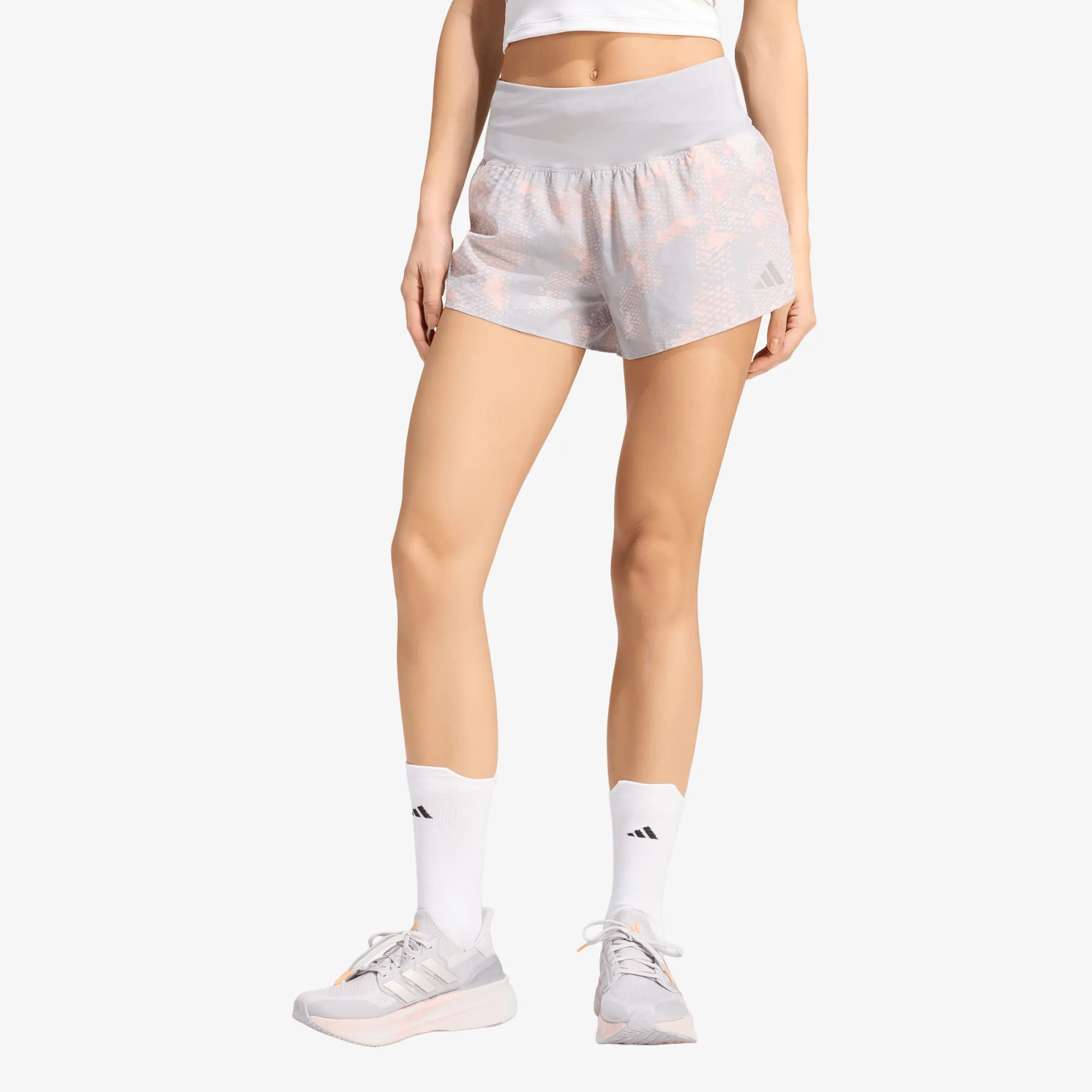 Къси панталони adidas Adi365 Running Animal Print Iconic Shorts Grey One/ Semi Frozen Turbo/ Glory Grey XS – Grey One|Semi Frozen Turbo|Glory Grey – Дамски къс…