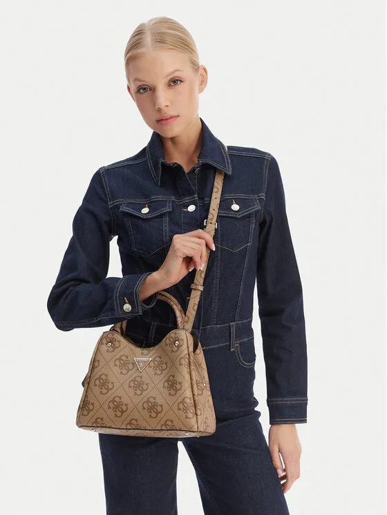 Дамска чанта Guess Meridian II HWOS69 бежова – Дамски чанти тип куфарче