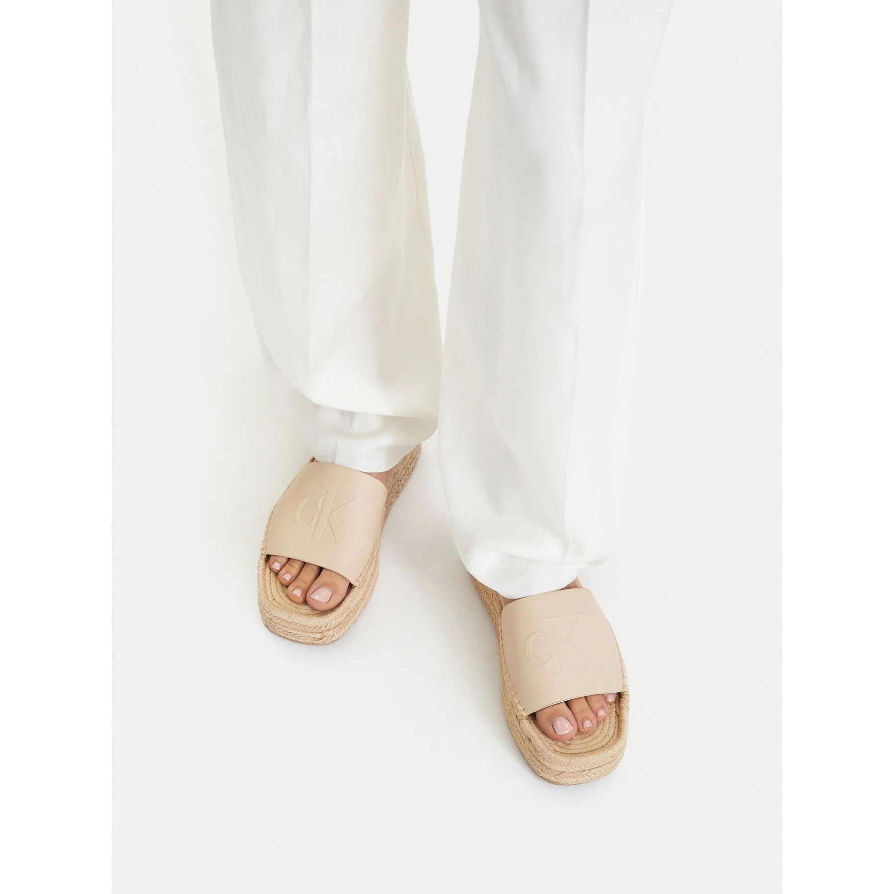 Чехли Calvin Klein Flatf Espa Mule Lth Mg HW0HW03027 Бежов – Дамски еспадрили чехли