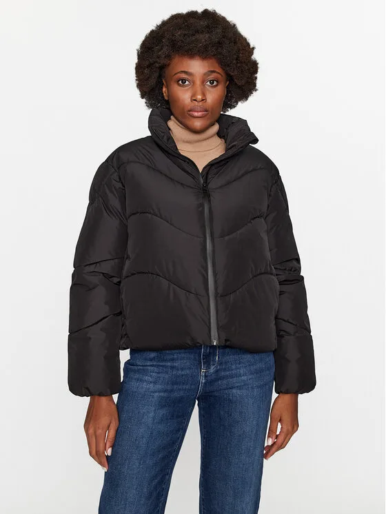 Vero Moda Зимно яке 10290471 Черен Regular Fit – Дамски зимни якета