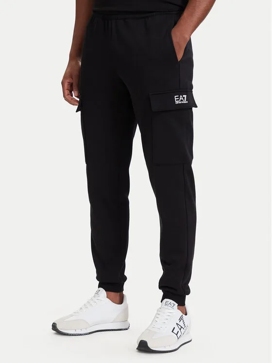Мъжки спортен панталон EA7 Emporio Armani Pjvtz черен – Мъжки спортни панталони