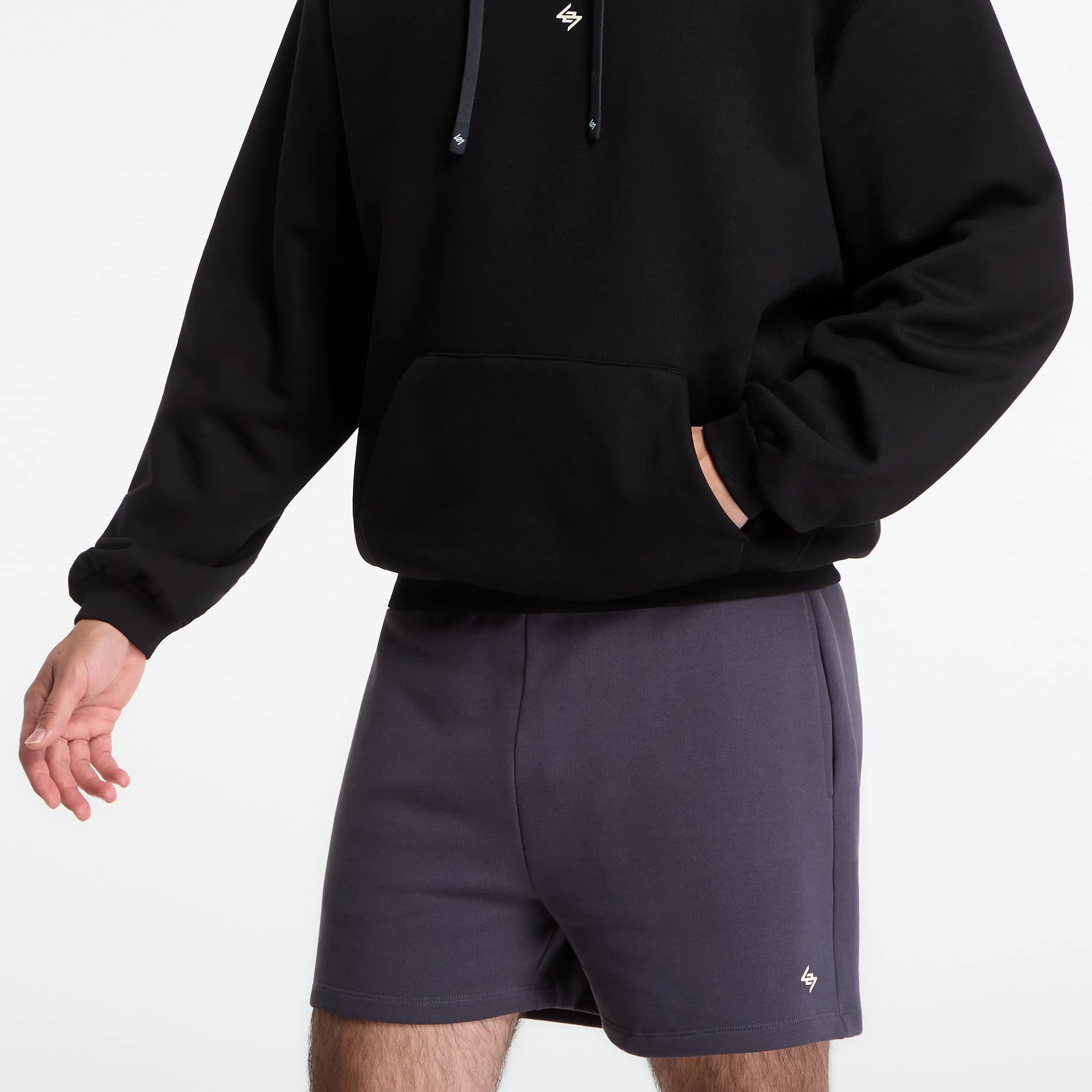 Суитшърт REPRESENT 247 Dna Hoodie Jet Black L – Мъжки худита