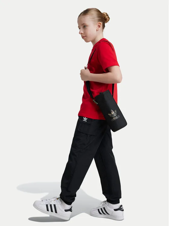 adidas Долнище анцуг IW3505 Черен Regular Fit – Детски спортни панталони