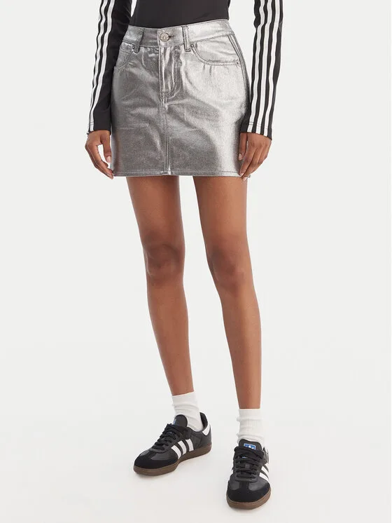 Дамска мини пола adidas сребриста – Дамски мини поли