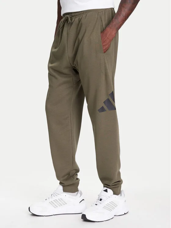 adidas Долнище анцуг Essentials Big Logo JE8970 Каки Regular Fit – Мъжки спортни панталони