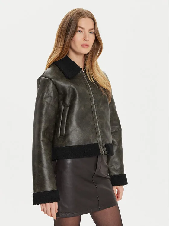Pieces Яке от имитация на кожа Pippi 17154704 Кафяв Regular Fit – Дамски кожени якета