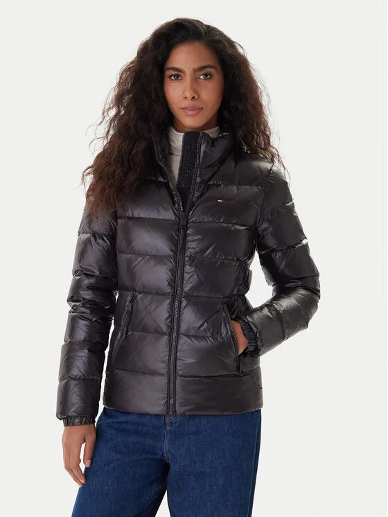 Дамско пухено яке Tommy Jeans DW0DW21618 черно – Черен – Дамски пухени якета