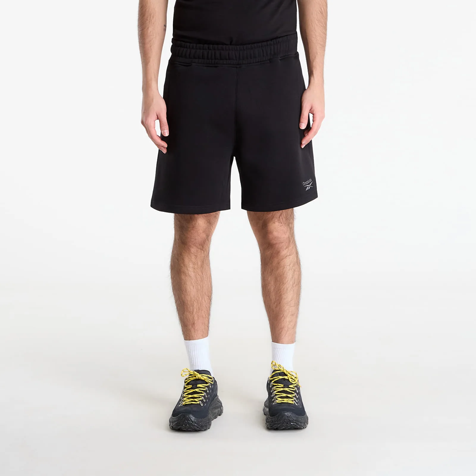 Къси панталони Reebok Wardrobe Essentials Men's Shorts Black S – Мъжки къси панталони