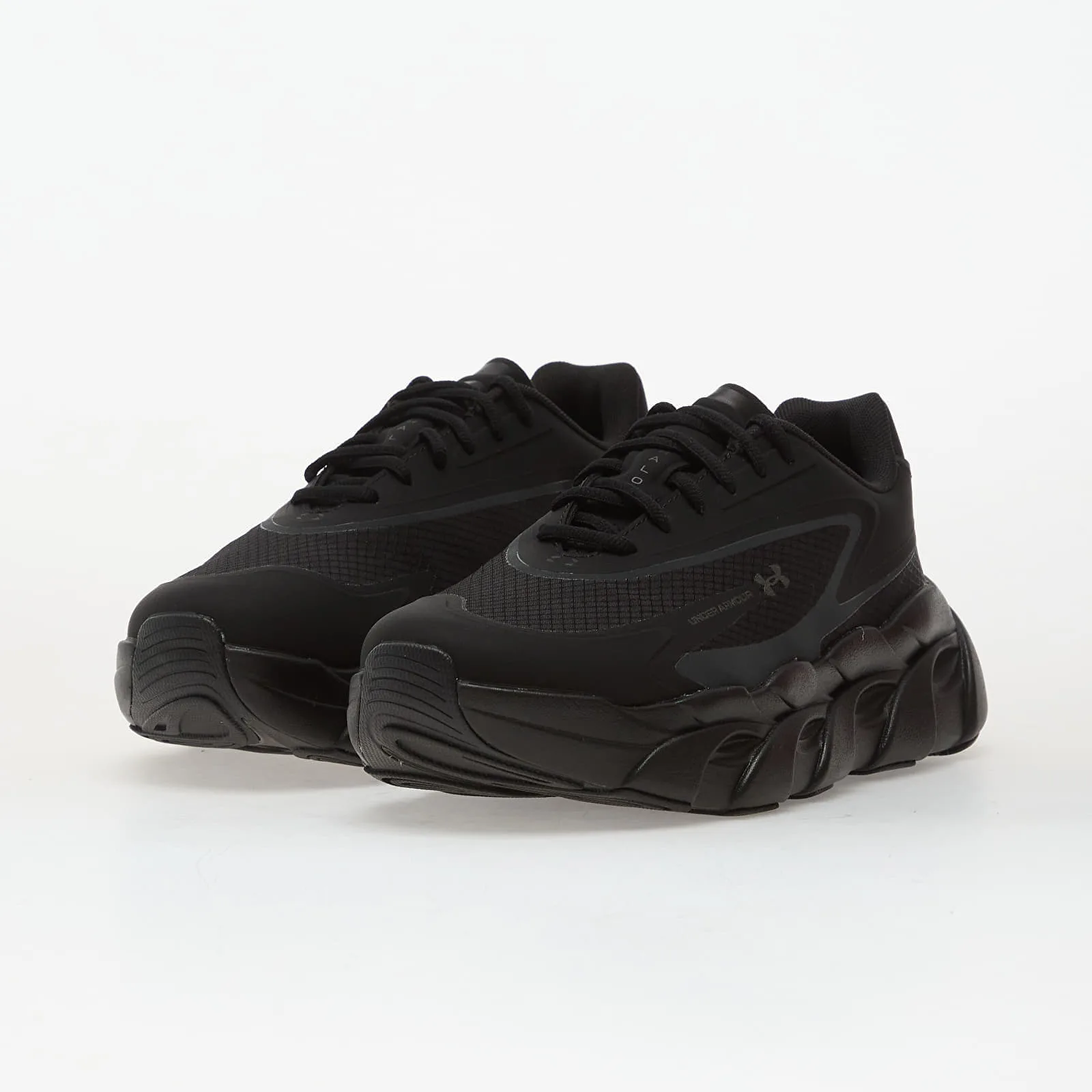 Мъжки маратонки Under Armour Halo Runner SE черни – Black – Мъжки ниски маратонки