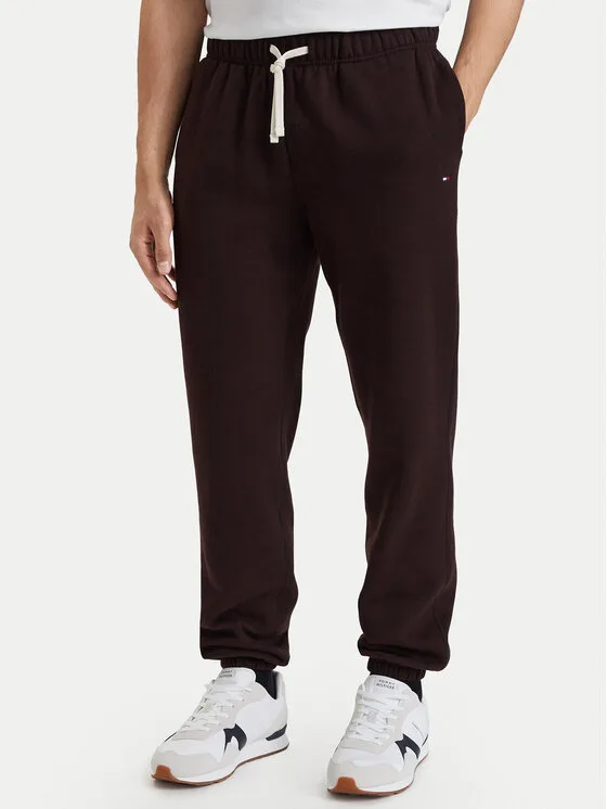 Tommy Hilfiger Долнище анцуг Essential MW0MW37231 Тъмнокафяв Relaxed Fit – Мъжки спортни панталони