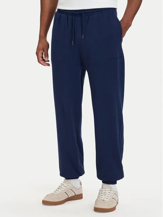 Мъжки спортен панталон Tommy Hilfiger Essential UM0UM03911 тъмносин – Мъжки спортни панталони