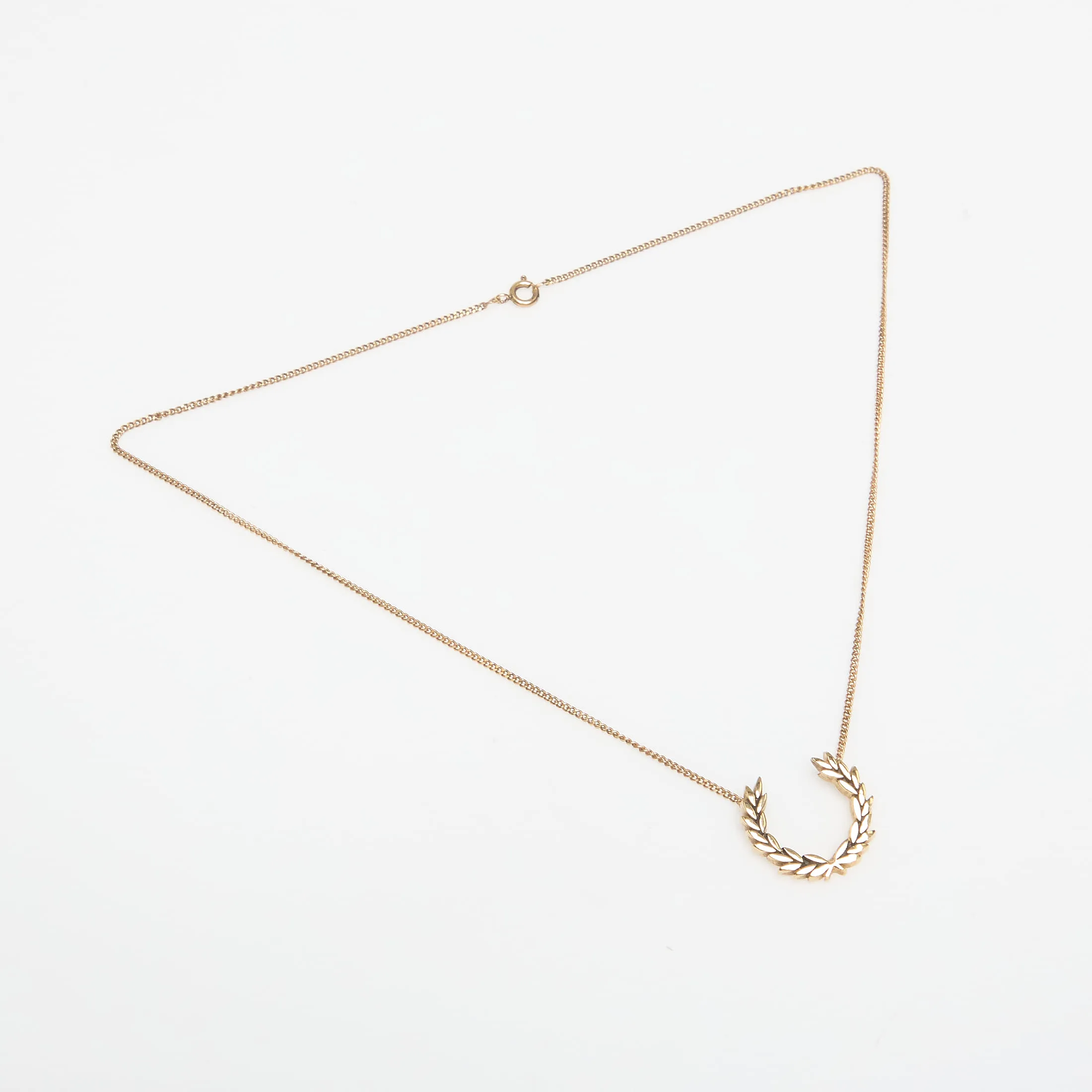Колие FRED PERRY Laurel Wreath златисто – Gold – Колиета