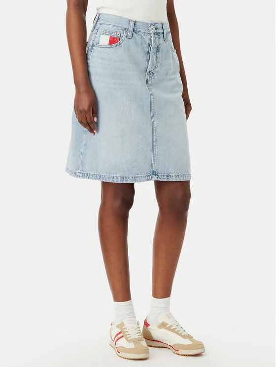 Tommy Jeans Дънкова пола Claire DW0DW23474 Син Regular Fit – Дамски дънкови поли