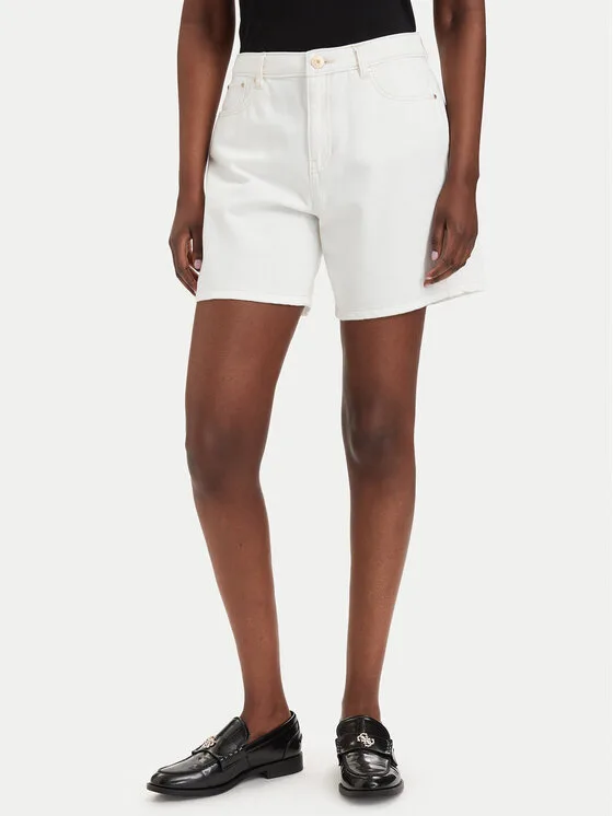 Guess Дънкови шорти W6GD1A D0704 Бял Relaxed Fit – Дамски дънкови шорти