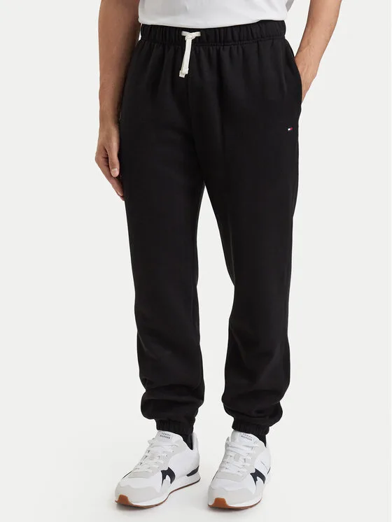 Tommy Hilfiger Долнище анцуг Essential MW0MW37231 Черен Relaxed Fit – Мъжки спортни панталони