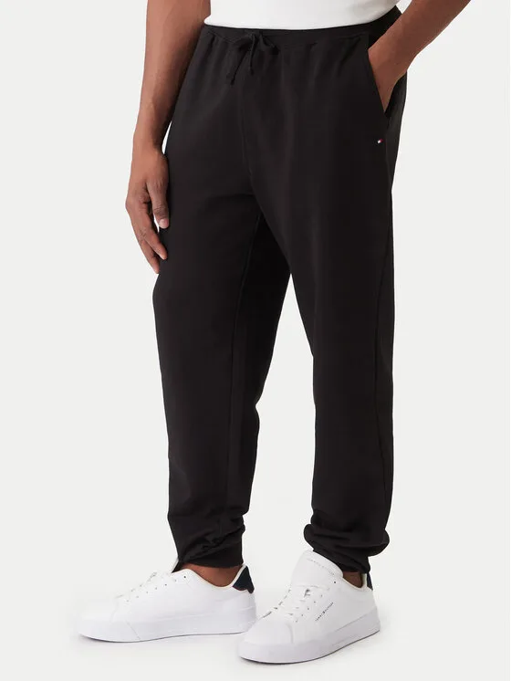 Tommy Hilfiger Долнище анцуг Essential MW0MW37236 Черен Regular Fit – Мъжки спортни панталони