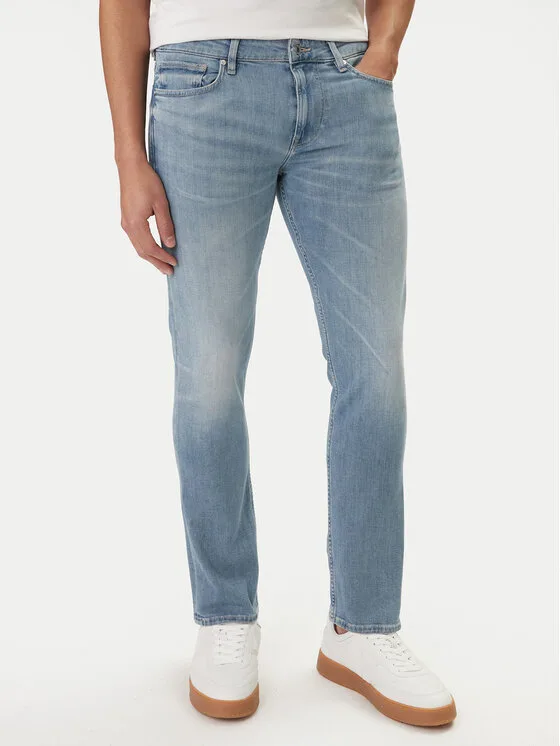 Guess Дънки M6RAS2 D6761 Син Slim Tapered Fit – Мъжки slim дънки
