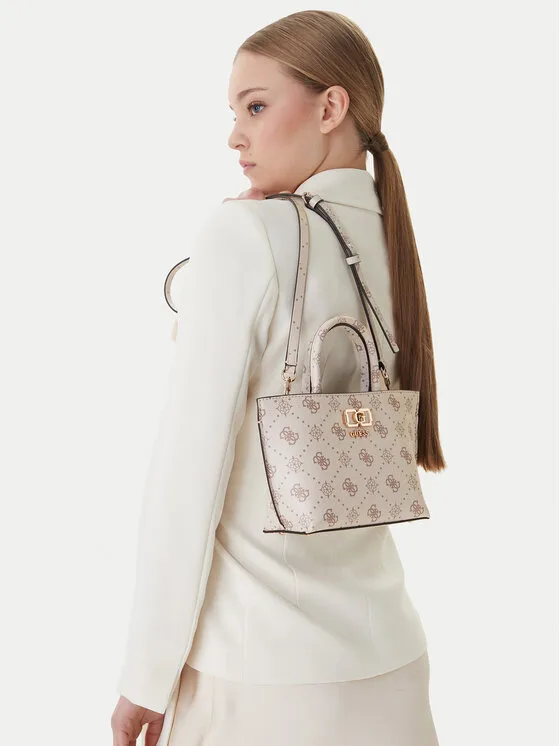 Дамска чанта Guess Emelie Logo Mini HWGP99 28750 кремава – Дамски чанти тип куфарче