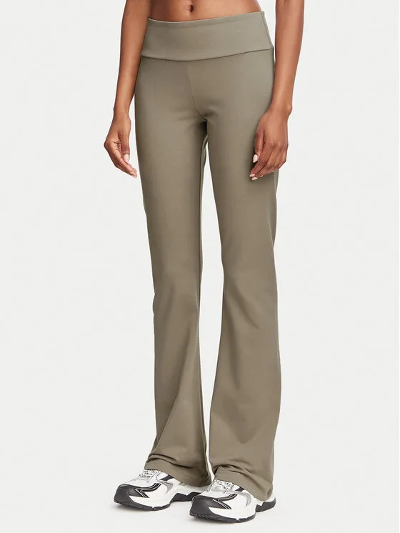 EA7 Emporio Armani Клин 7W000460 AF12484 U6100 Бежов Flare Fit – Дамски клинове