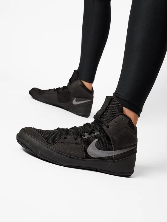 Nike Боксьорски обувки Fury A02416 010 Черен – Спортни обувки