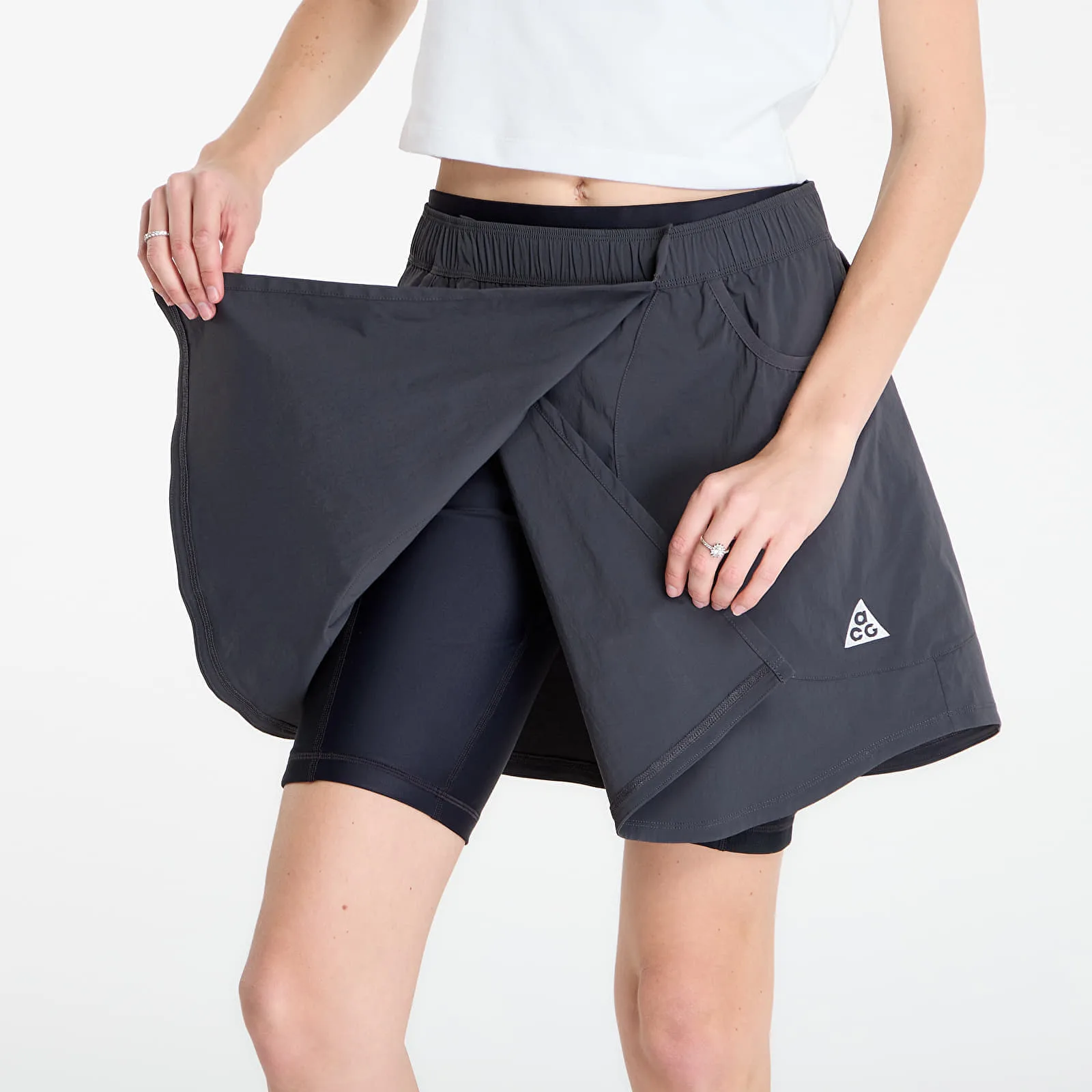 Пола Nike ACG "Five Towers" Women's Skort Anthracite/ Anthracite/ Summit White L – Anthracite|Summit White – Дамски поли
