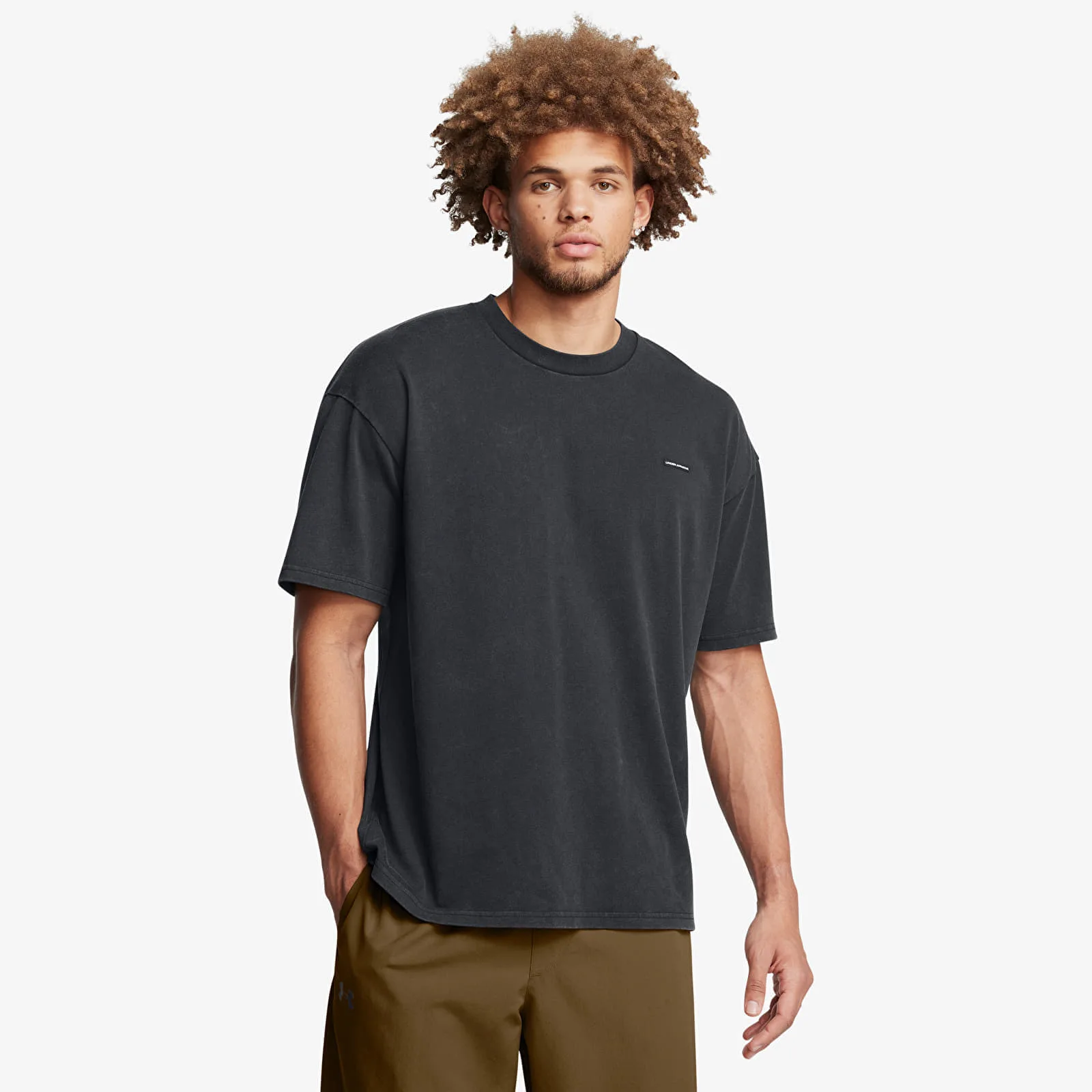 Мъжка тениска Under Armour Hw Os Logo Wash черна – Black – Мъжки тениски с къс ръкав