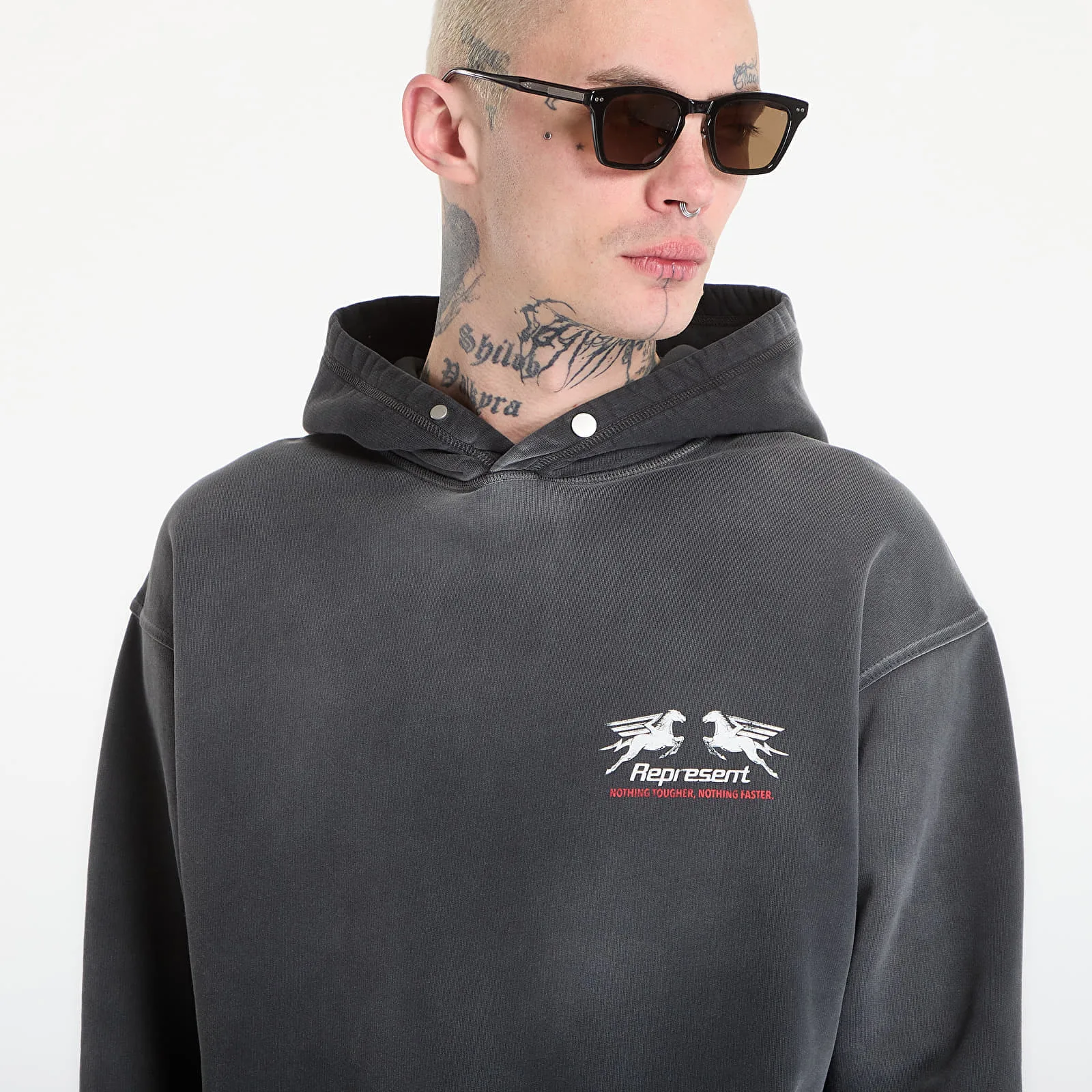 Мъжки суитшърт с качулка REPRESENT 24 Hour Service черен – Stained Black – Мъжки худита