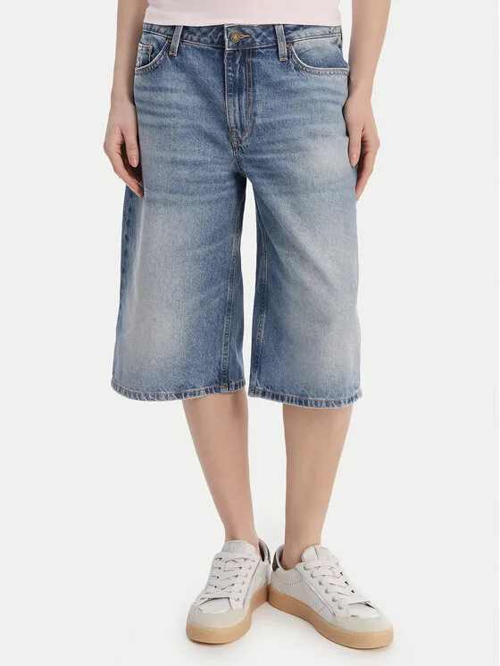 Guess Jeans Дънкови шорти W6GD1D D6363 Син Baggy Fit – Дамски дънкови шорти