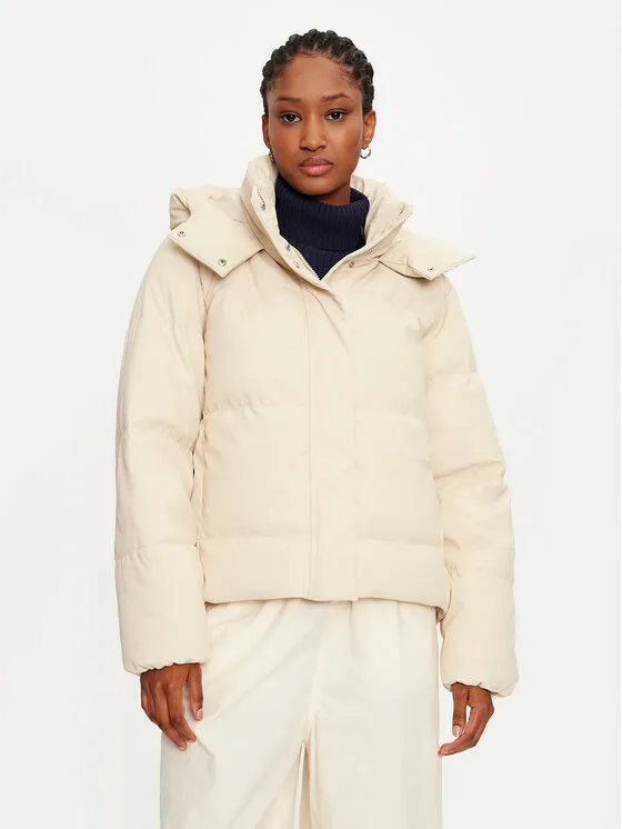 Vero Moda Зимно яке Greta Kylie 10311315 Бежов Regular Fit – Дамски зимни якета