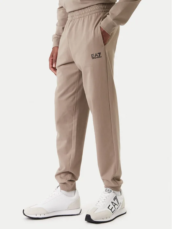 Мъжки спортен панталон EA7 Emporio Armani Pjvrz бежов – Мъжки спортни панталони