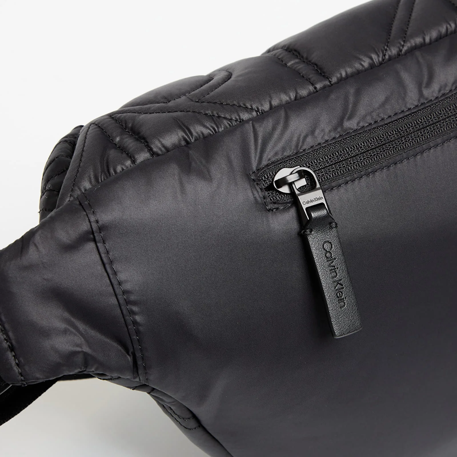 Мъжка чанта за през рамо Calvin Klein Puffer Sling черна – Black – Crossbody чанти