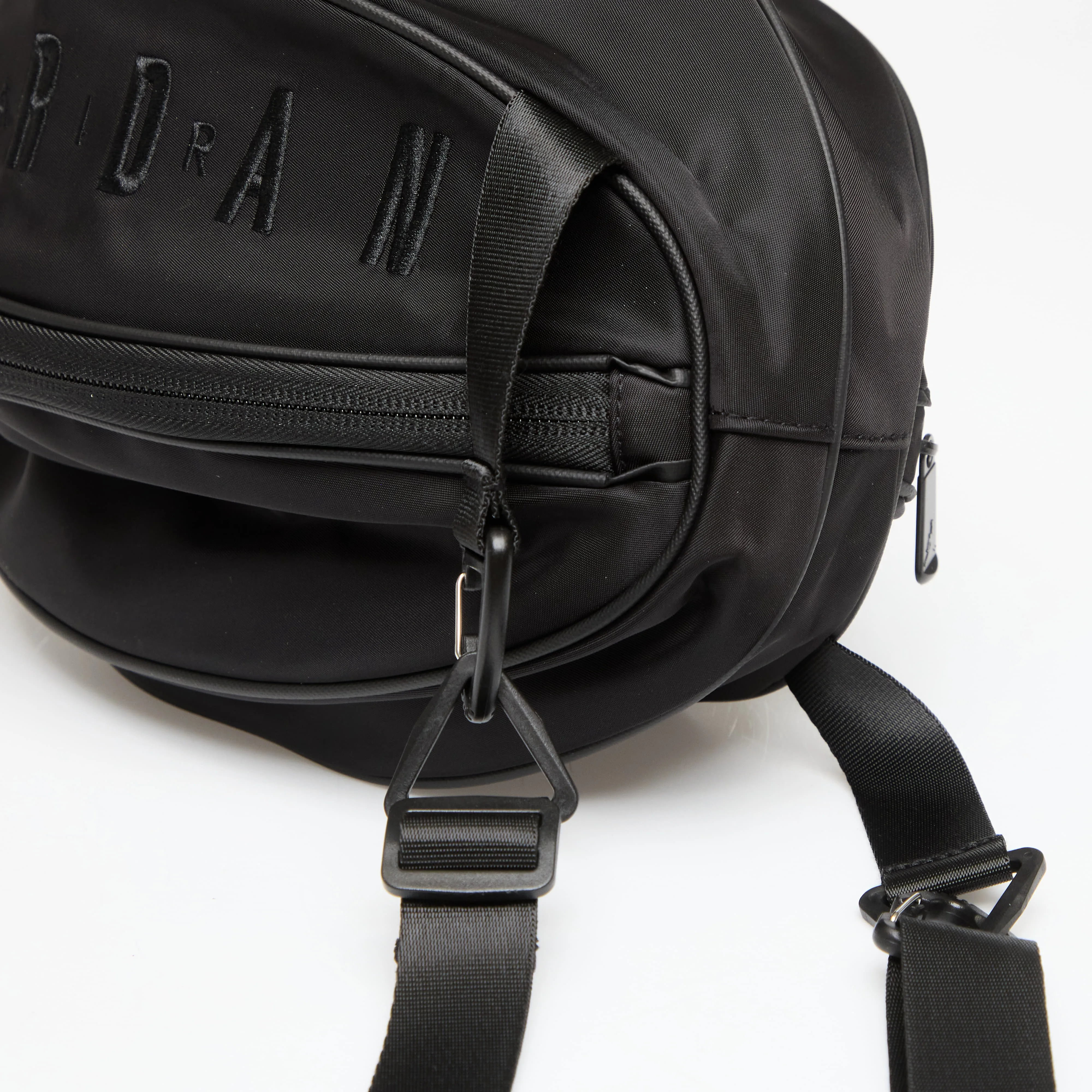 Чантичка за кръста Jordan Jordan Basketball Bag Black Universal – Чанти за кръста