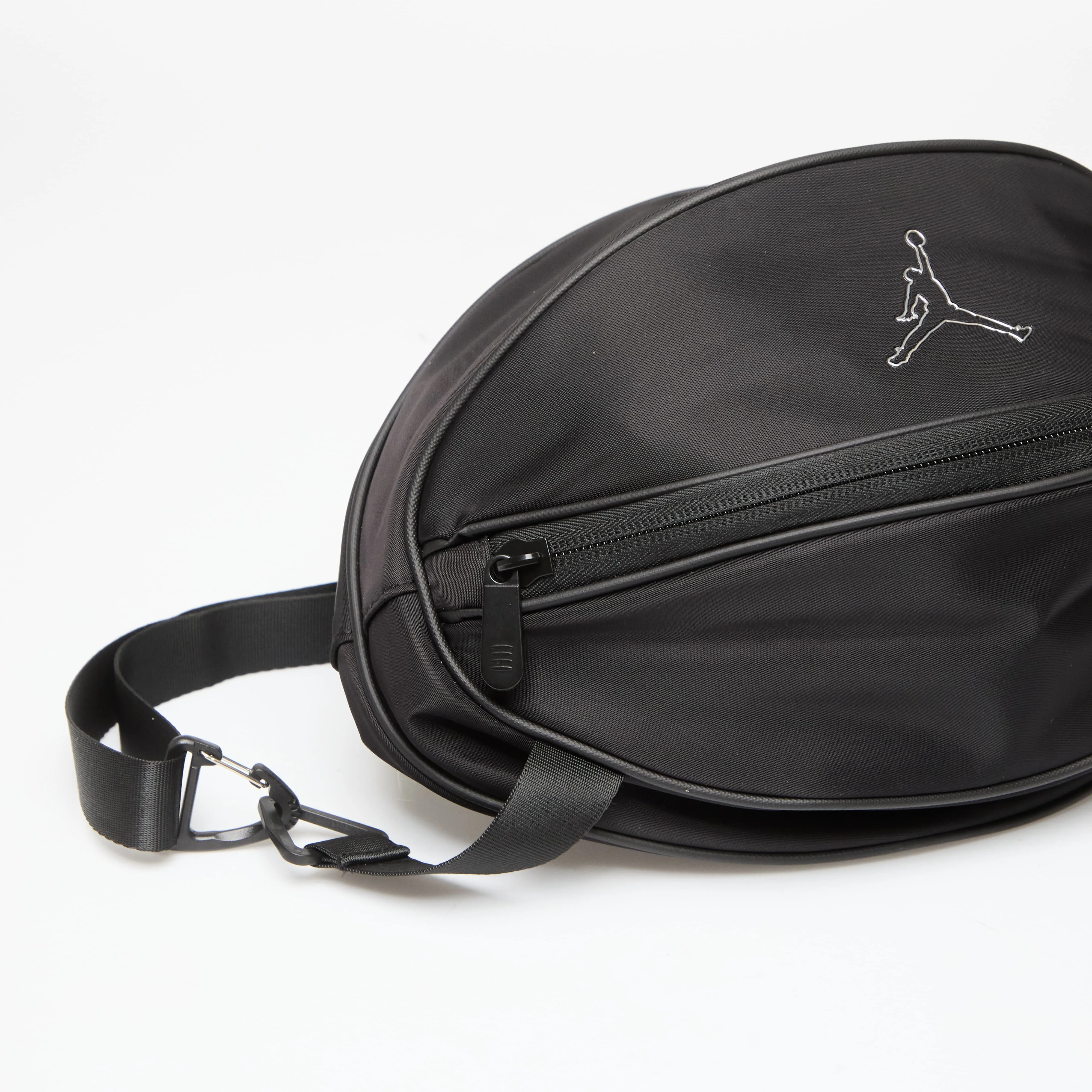 Чантичка за кръста Jordan Jordan Basketball Bag Black Universal – Чанти за кръста