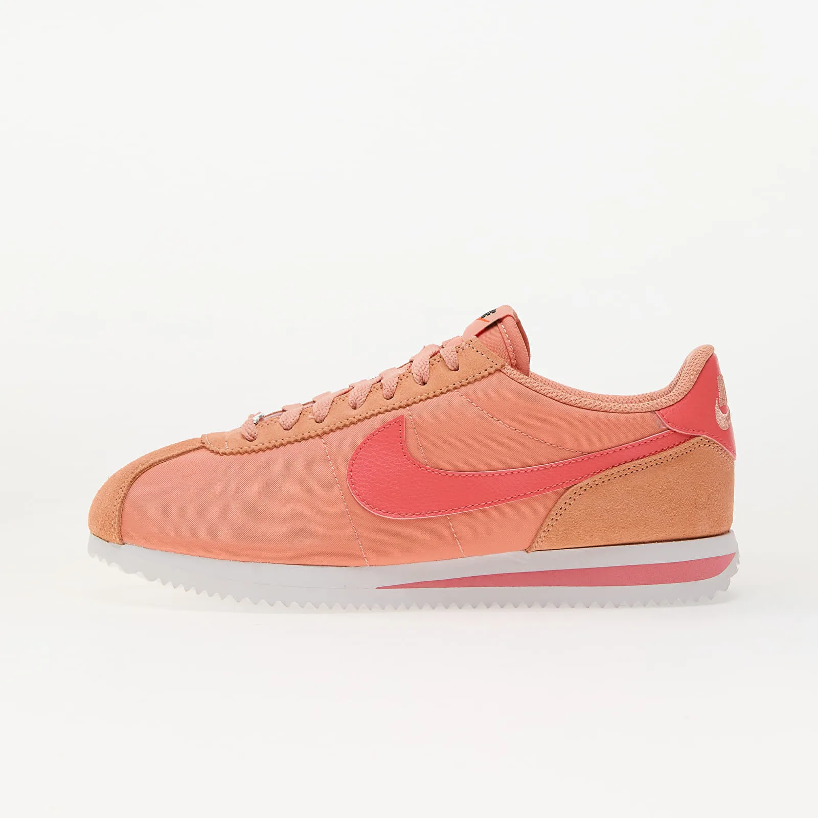 Сникърси Nike Cortez Textile Apricot Agate/ Magic Ember-White EUR 35.5 – Apricot Agate|Magic Ember-White – Дамски кецове